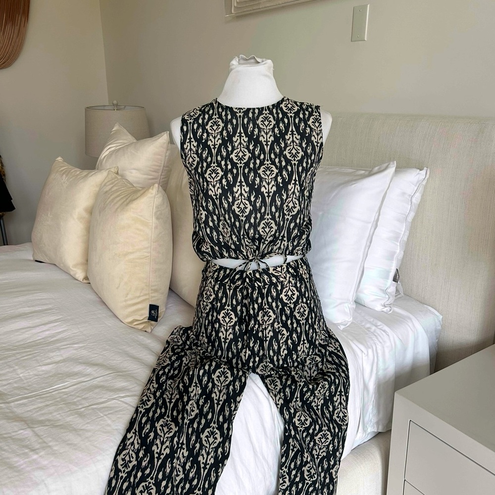 Zara Monochrome Patterned Sleeveless 2-Piece Jumpsuit